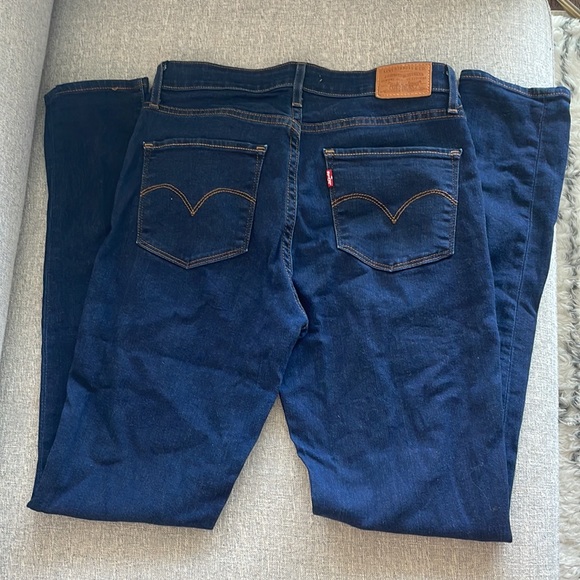 Levi’s 721 High Rise Skinny Jeans - Picture 6 of 7